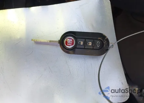 2015 Fiat 500 Lounge из США, поврежденный, VIN 3C3CFFCR1FT620574